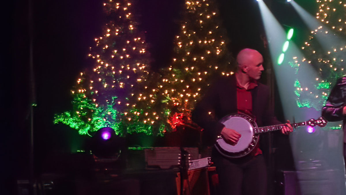 Tim Buchanan performing at An American Celtic Christmas